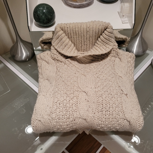 BURBERRY MEN'S SWEATER SIZE S - Picture 13 of 13